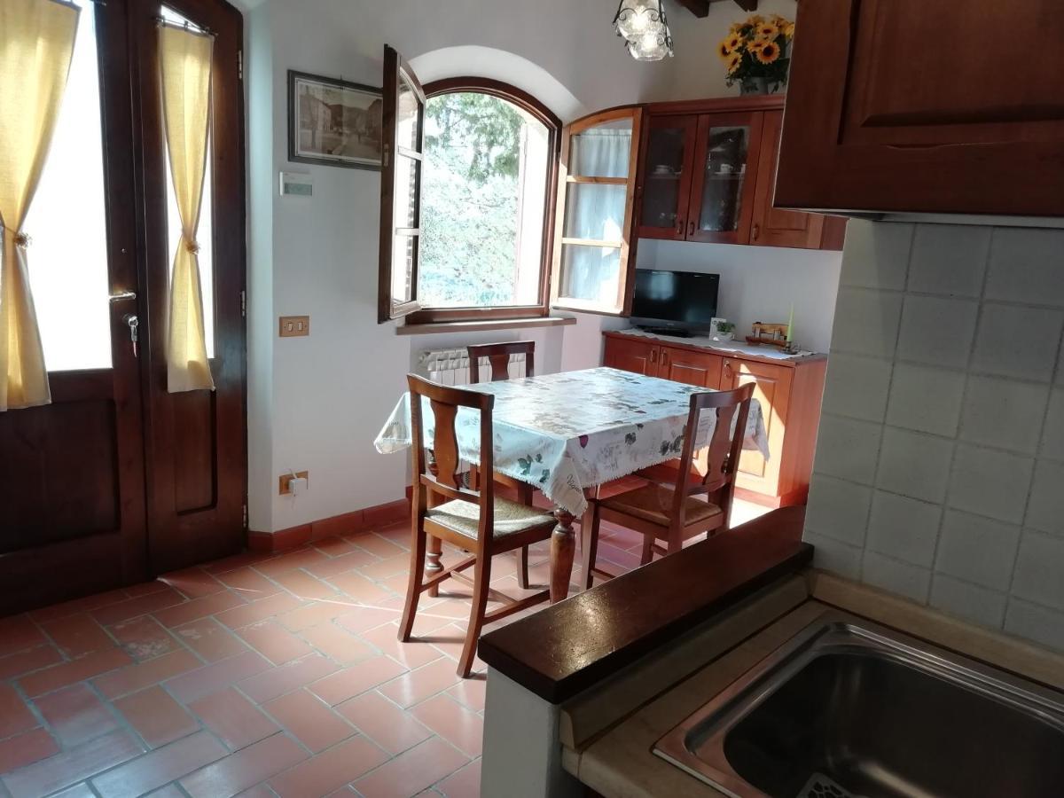 Apartamento Poggio Massiccioli Poggibonsi Exterior foto