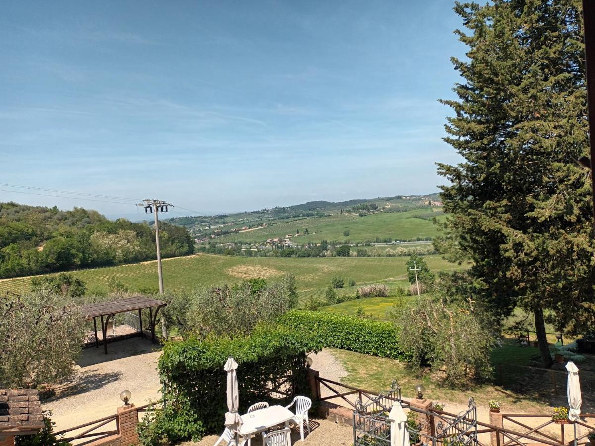 Apartamento Poggio Massiccioli Poggibonsi Exterior foto