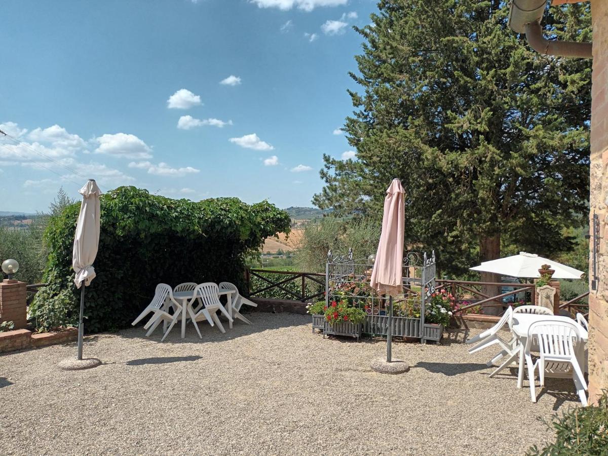 Apartamento Poggio Massiccioli Poggibonsi Exterior foto
